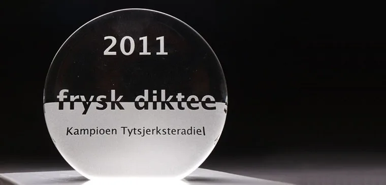 Glazen plaquette met gravure